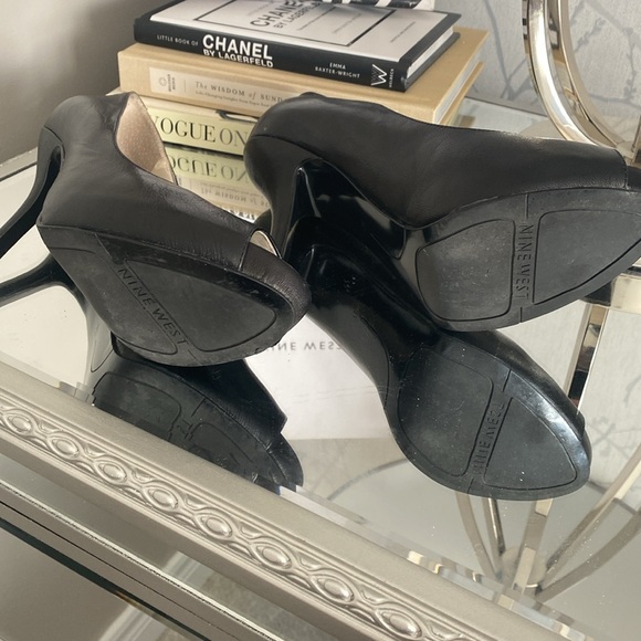 Nine West Black Heels - Picture 3 of 3